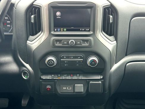 Used 2022 Chevrolet Silverado 1500 Custom AWD/4WD image 30