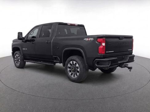 Used 2022 Chevrolet Silverado 2500 Custom w/ Custom Convenience Package AWD/4WD image 7