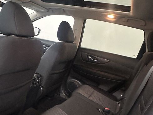 Used 2018 Nissan Rogue SV w/ Sun & Sound Touring Package image 24