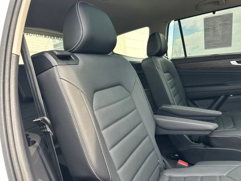 Certified 2024 Volkswagen Atlas SEL AWD/4WD image 37