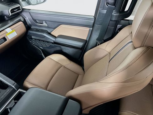 New 2026 Toyota 4Runner Limited AWD/4WD image 25