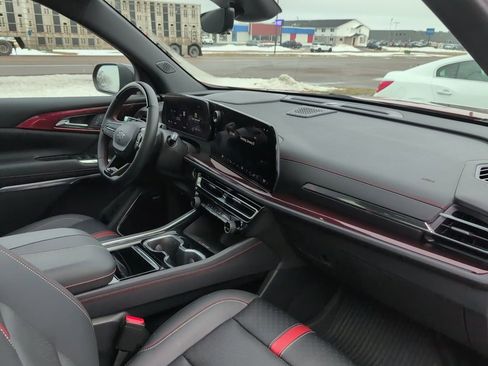 Used 2024 Chevrolet Traverse RS w/ LPO, Floor Liner Package image 33