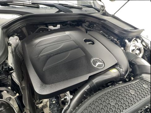 Used 2022 Mercedes-Benz GLC 300 4MATIC w/ Premium Package Lite image 19