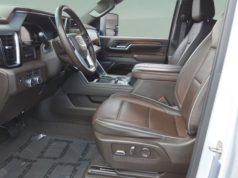 Used 2024 GMC Sierra 3500 Denali w/ Denali Reserve Package image 10