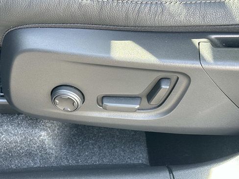 Certified 2026 Volvo XC40 B5 Ultra w/ Climate Package image 18