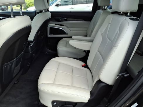 Certified 2022 Kia Telluride EX w/ EX Premium Package image 13