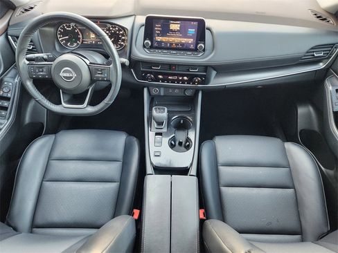 Used 2023 Nissan Rogue SV w/ SV Premium B Package image 21