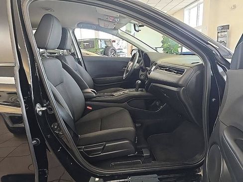 Used 2021 Honda HR-V LX image 34