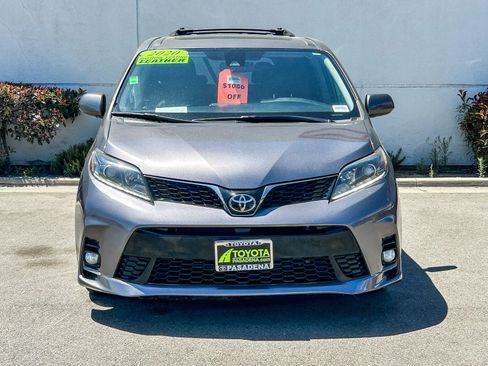 Used 2020 Toyota Sienna SE w/ SE Preferred Package FWD image 2