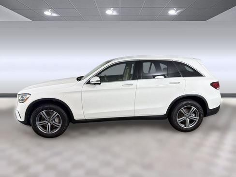 Used 2021 Mercedes-Benz GLC 300 image 2