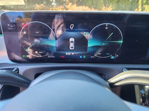 Used 2025 Mercedes-Benz CLA 250 image 32