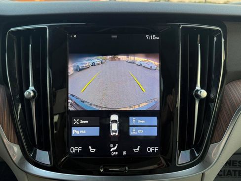 Used 2020 Volvo S60 T5 Momentum image 17