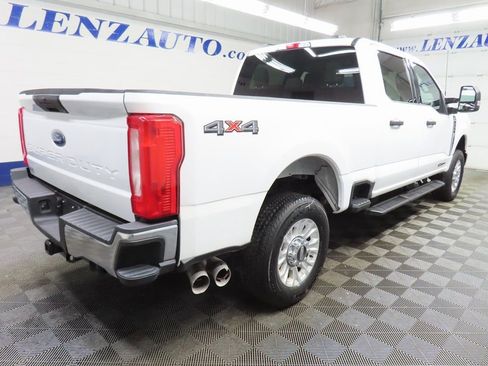 Used 2024 Ford F250 XLT image 4