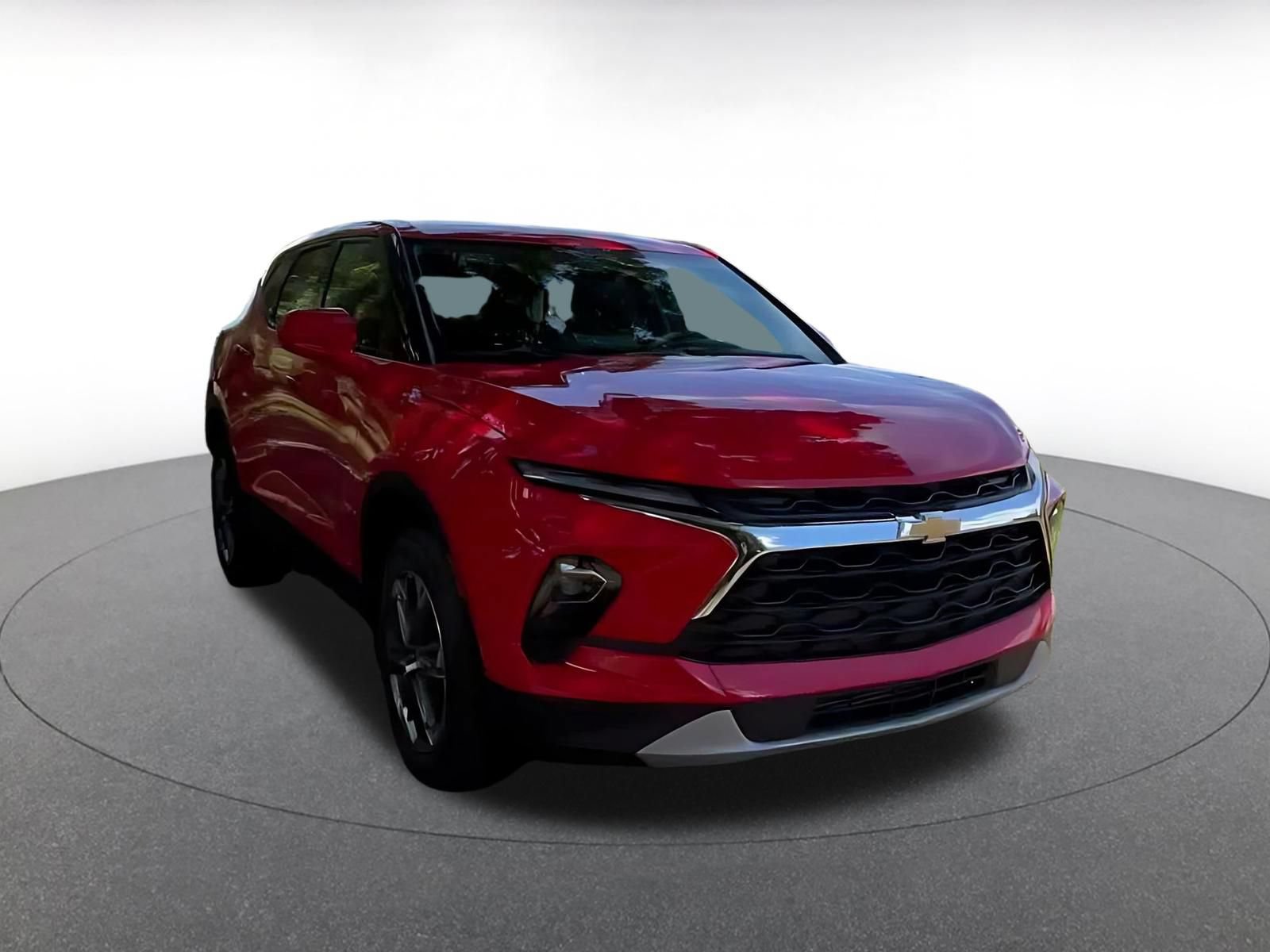Used 2026 Chevrolet Blazer LT FWD image 3