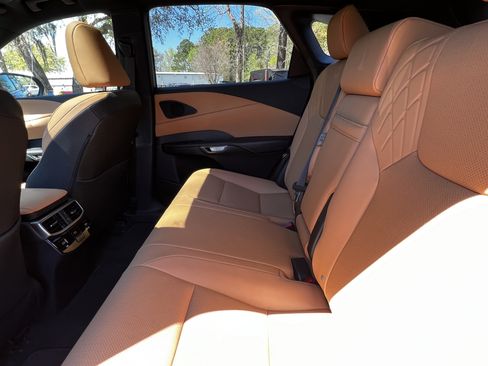 Used 2025 Lexus RX 350 Premium w/ Accessory Package image 31