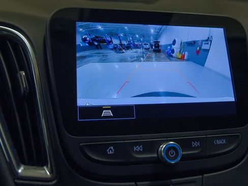 Used 2024 Chevrolet Malibu LT image 19