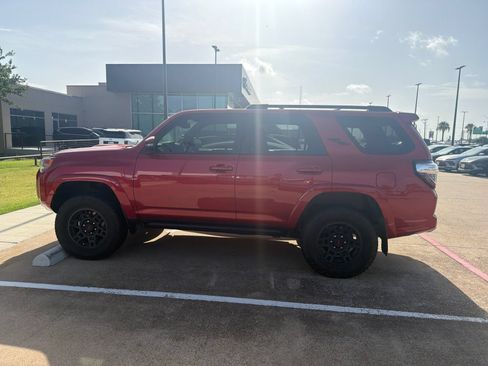 Used 2023 Toyota 4Runner TRD Off-Road Premium w/ Off Road Premium Plus Package AWD/4WD image 3