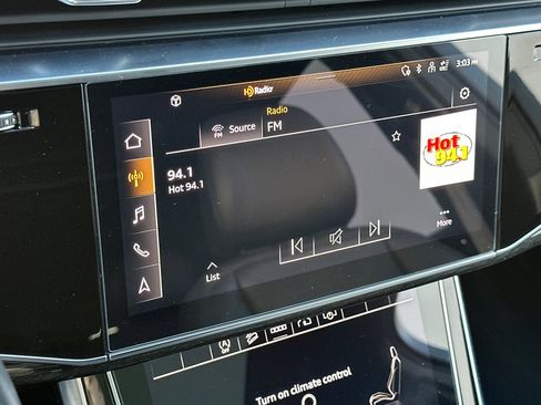 Used 2021 Audi Q7 3.0T Premium image 27