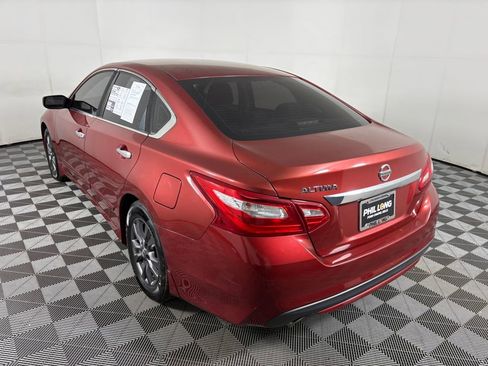 Used 2016 Nissan Altima 2.5 S w/ Power Driver Seat Package image 5