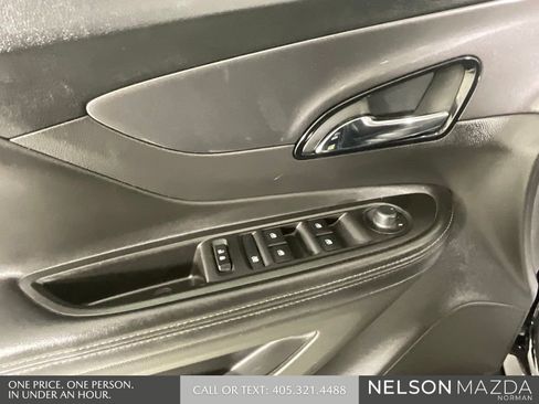 Used 2019 Buick Encore Sport Touring FWD image 17