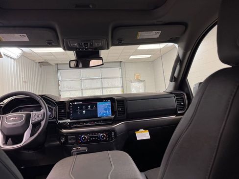 New 2026 GMC Sierra 1500 SLT w/ SLT Premium Package image 22