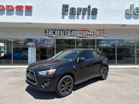 Used 2015 Mitsubishi Outlander Sport ES FWD image 1