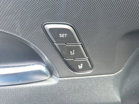 Certified 2022 Hyundai Santa Fe Limited image 12