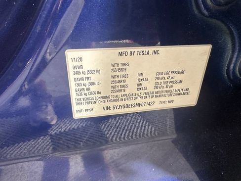 Used 2021 Tesla Model Y Long Range AWD/4WD image 32