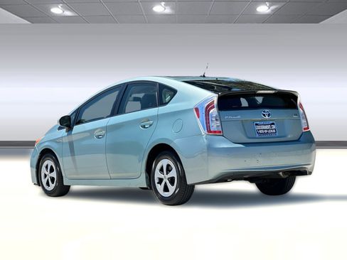 Used 2012 Toyota Prius Two FWD image 3