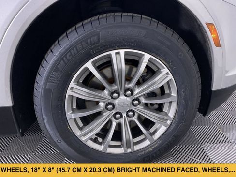 Certified 2017 Cadillac XT5 Luxury w/ Driver Awareness Package FWD image 17