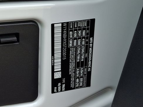 New 2025 Mercedes-Benz Sprinter 2500 image 18