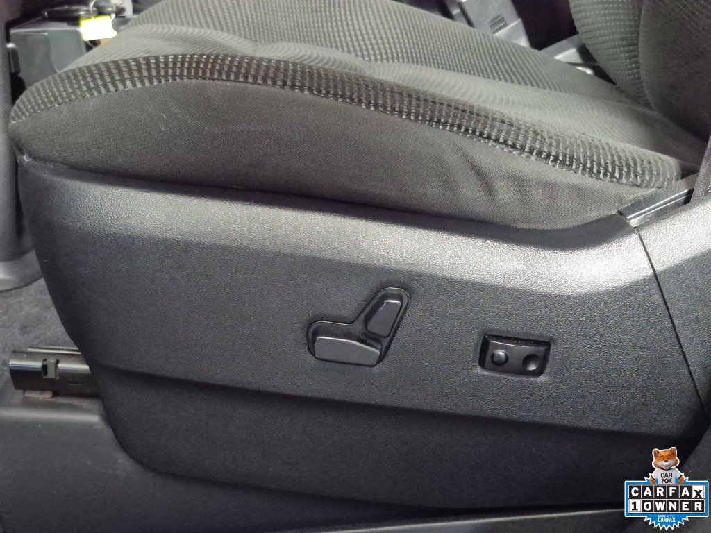 Used 2020 Dodge Grand Caravan SE FWD image 17