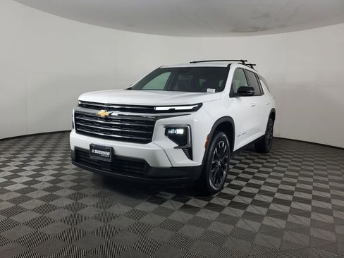 New 2026 Chevrolet Traverse LT w/ Sun and Wheel Package image 8