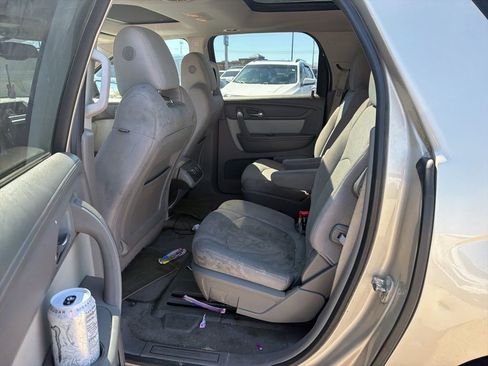 Used 2016 GMC Acadia SLE image 7