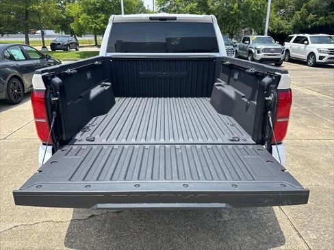 Certified 2024 Toyota Tacoma TRD Off-Road AWD/4WD image 33