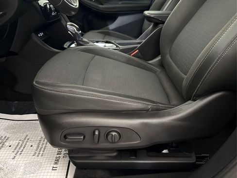 Used 2020 Buick Encore GX Preferred w/ Cold Weather Comfort Package image 40