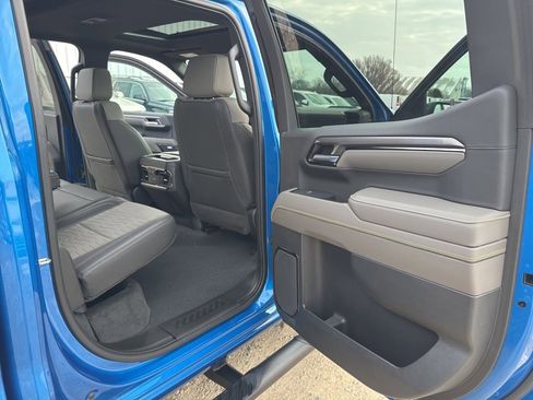 Used 2022 Chevrolet Silverado 1500 ZR2 w/ Technology Package image 27