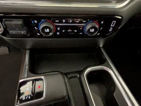 Used 2023 Chevrolet Silverado 1500 High Country w/ High Country Premium Package AWD/4WD image 29