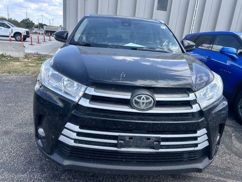 Used 2018 Toyota Highlander XLE AWD/4WD image 7
