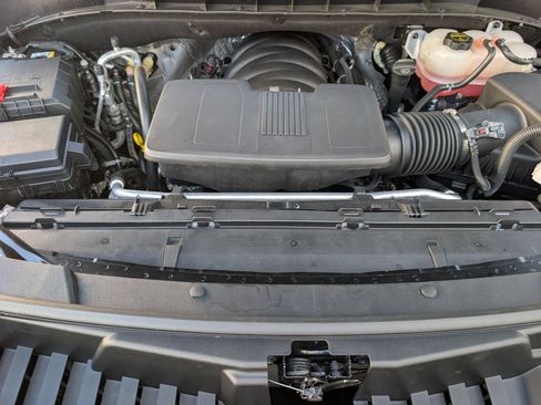 Used 2026 Cadillac Escalade Sport AWD/4WD image 4