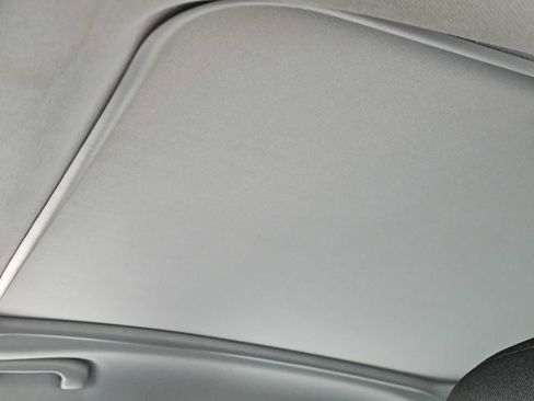 Used 2021 Chevrolet Malibu LT image 24