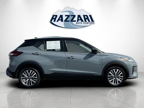 Used 2024 Nissan Kicks SV FWD image 2
