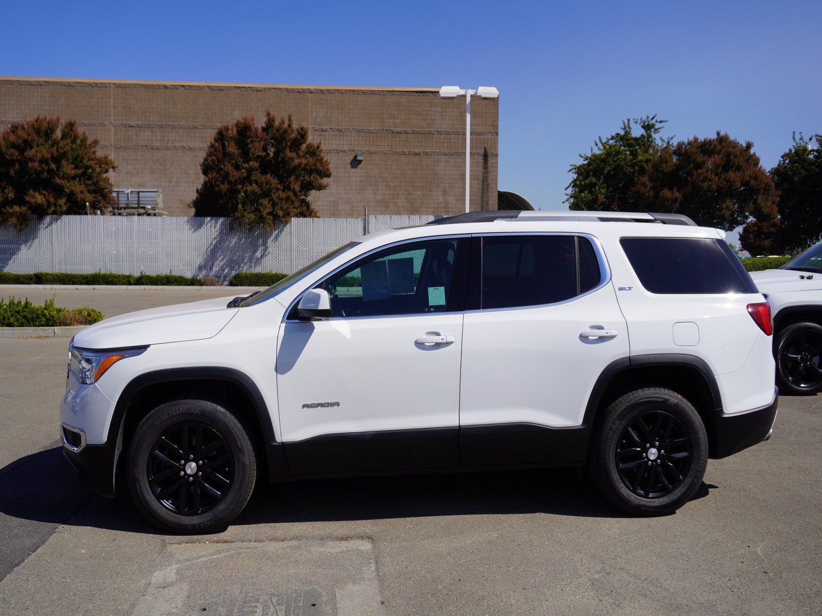 Used 2019 GMC Acadia SLT AWD/4WD image 6