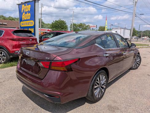 Used 2023 Nissan Altima 2.5 SV FWD image 6