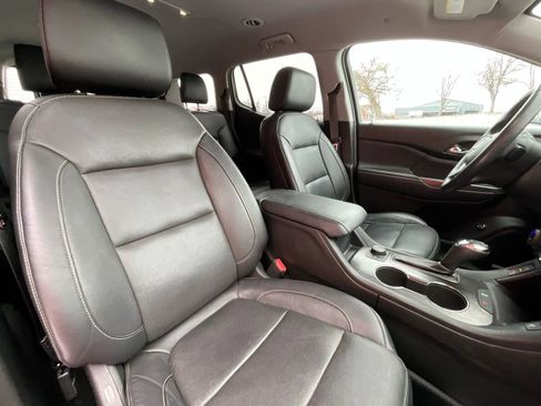 Used 2018 GMC Acadia SLT image 21