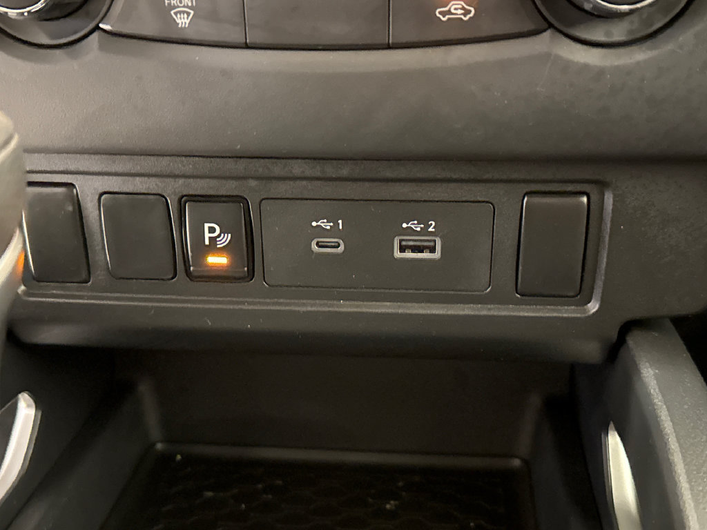Used 2025 Nissan Frontier SV RWD image 26