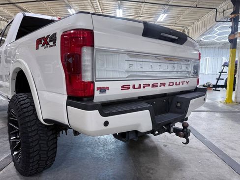 Used 2017 Ford F250 Platinum w/ Platinum Ultimate Package AWD/4WD image 21