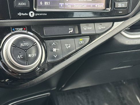 Used 2015 Toyota Prius C Four image 18