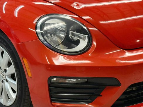 Used 2017 Volkswagen Beetle 1.8T S image 6