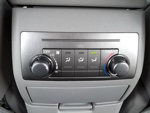 Used 2012 Toyota Highlander SE image 27